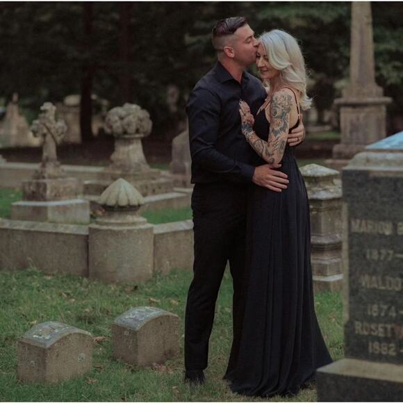 NWOT, Women's Lace Appliques Long V Neck Slit Formal Party Evening Dress, Size 2 - Picture 2 of 5